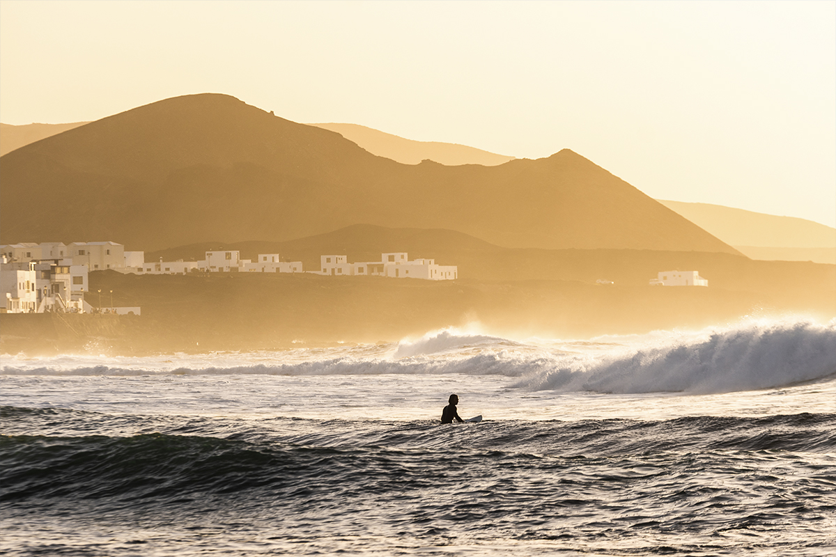 surfista famara san juan