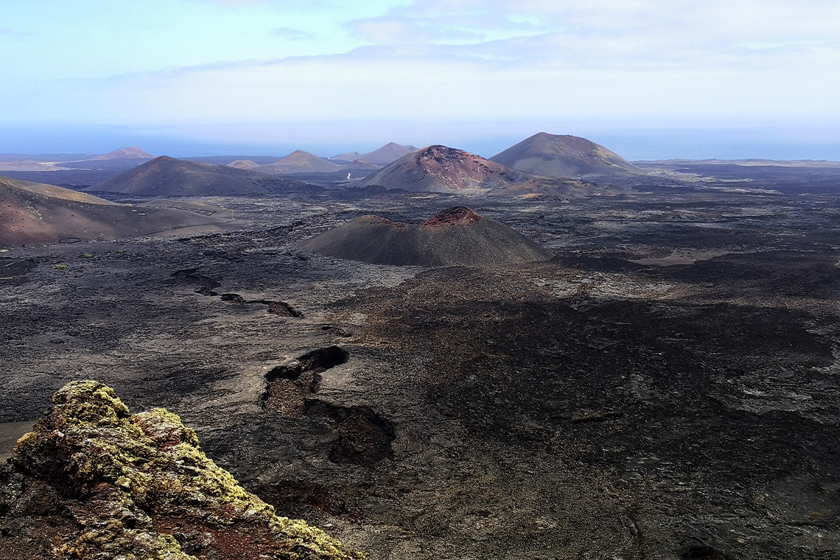 Timanfaya volcanoes view - Yaizart