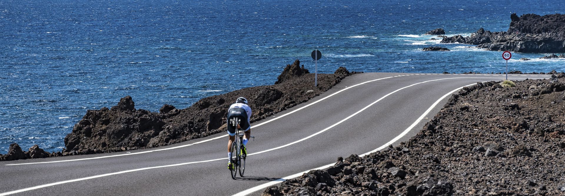 Bicycle route through El Golfo. Tourist guide and excellent plans in Lanzarote