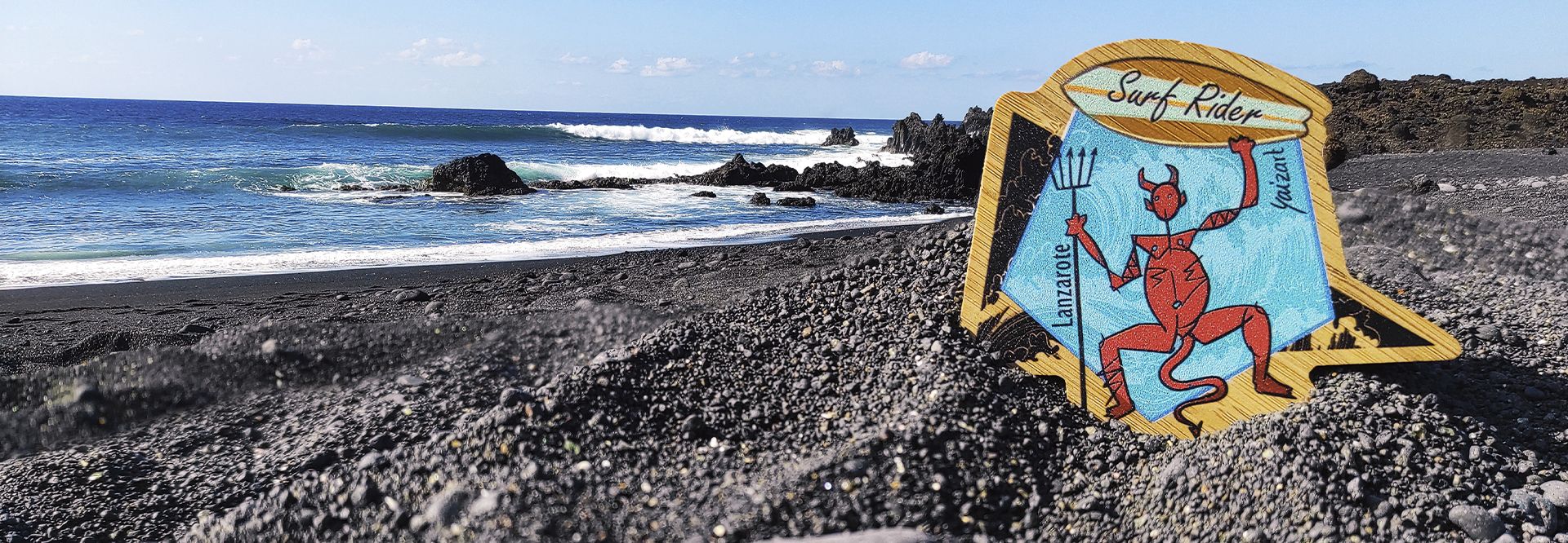 Surf en playa Bermeja. Guía de turismo y planazos en Lanzarote.