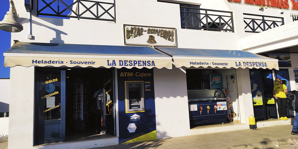 tienda de souvenirs las despensa en la graciosa