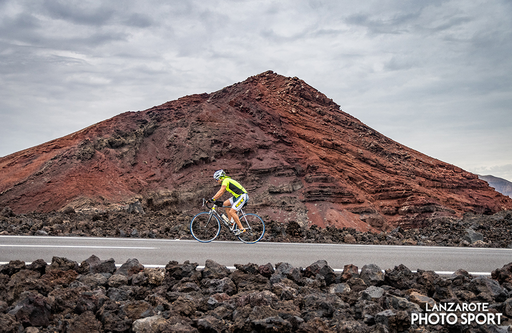 Ciclista en montaña Bermeja