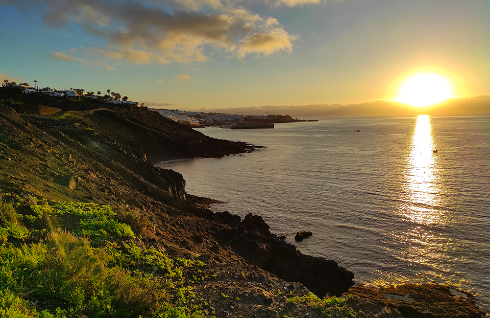 Amanecer en el mar desde el barranco del Kikere