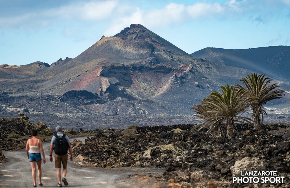 Paseo entre volcanes por Tinguatón