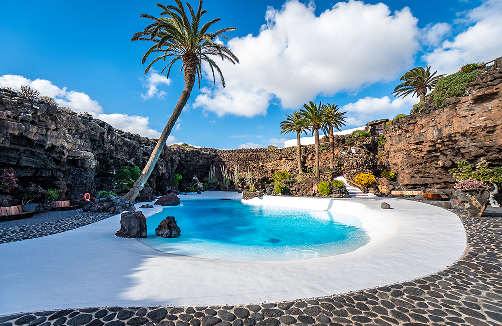 Piscina en los Jameos del Agua