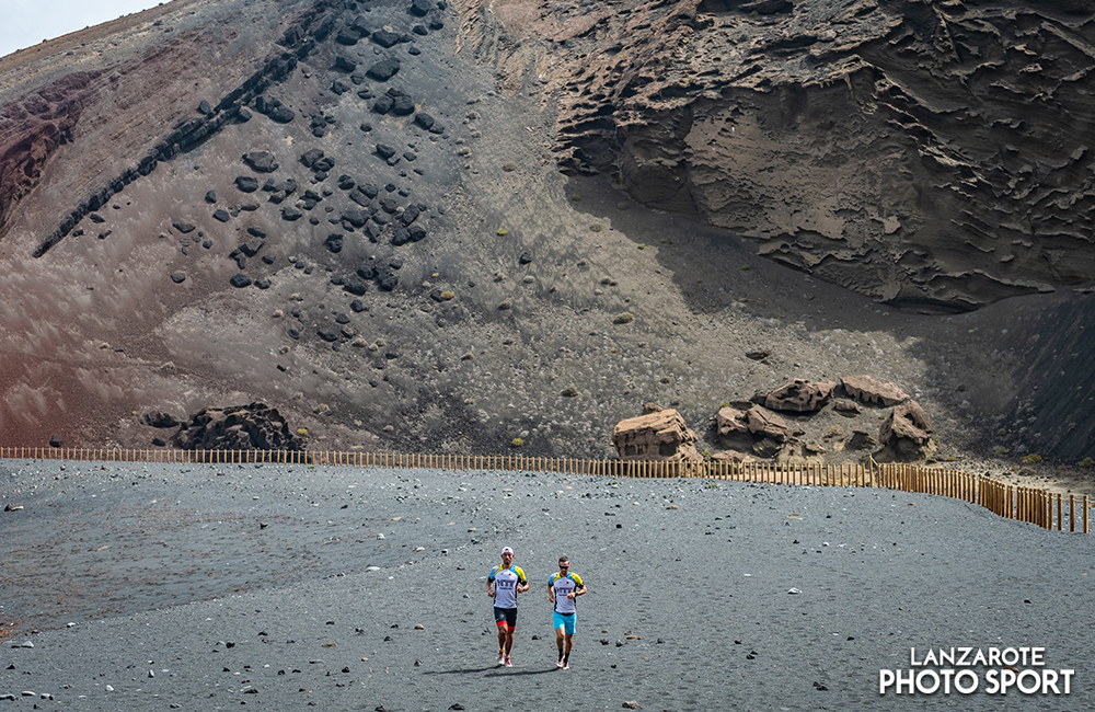 Running down the slope of El Charco de los Clicos